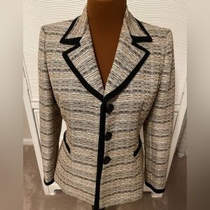 Kasper button up suit jacket size 6 petite